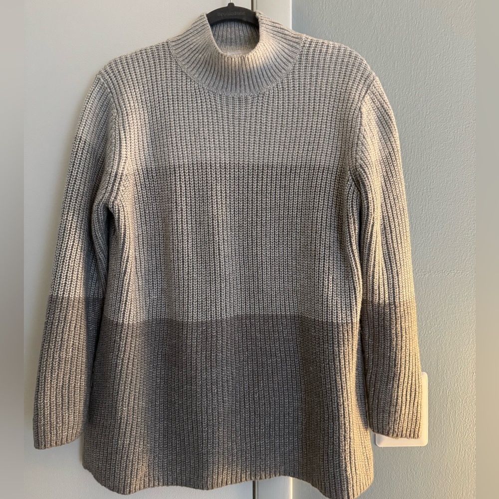 Calvin Klein Women’s Mock Neck Tunic Sweater Size Large.